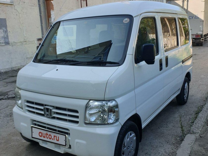 Белая хонда