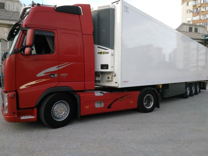 Вольво fh13 с полуприцепом рефрижератор