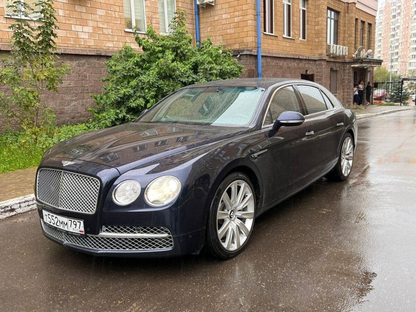 Bentley flying spur ii
