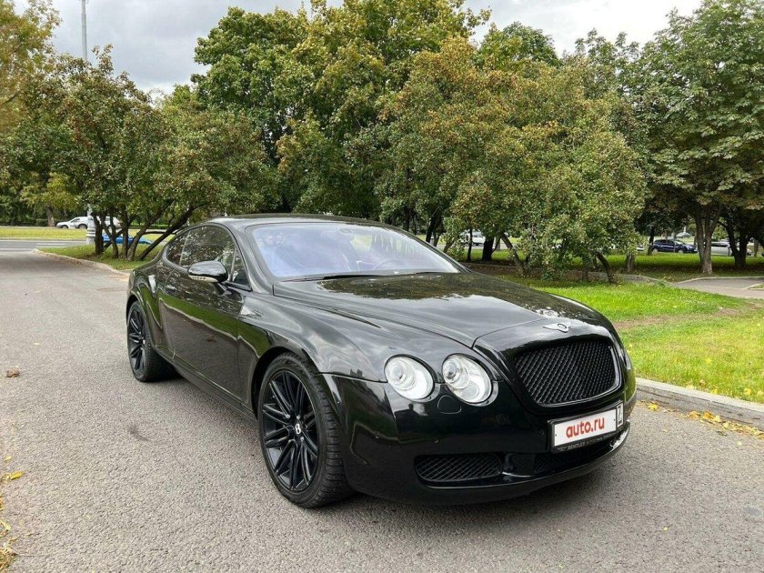 Зеленый Бентли