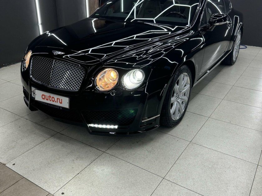 Машина bentley continental gt