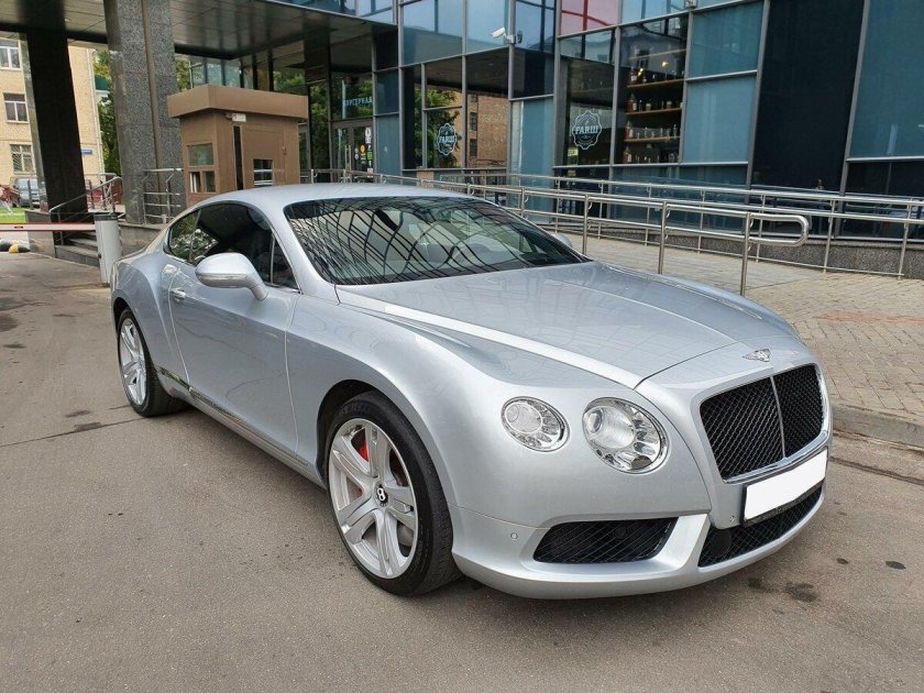 Серебристый Бентли