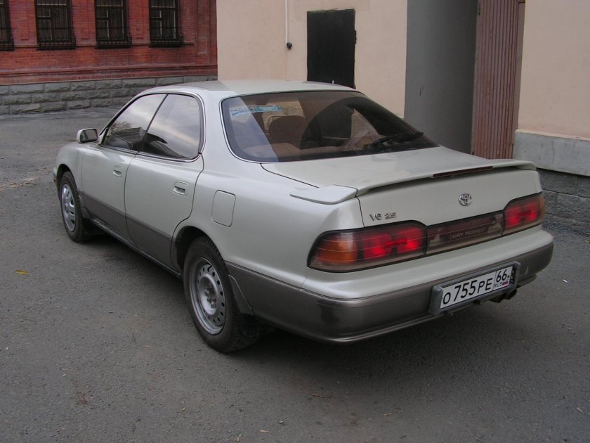 Toyota Camry prominent 1992 2.5 v6