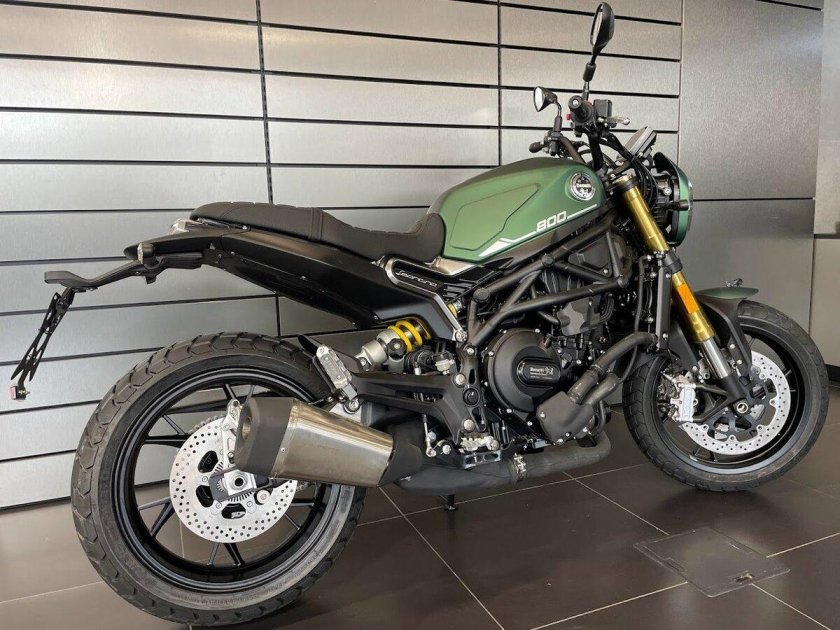 Benelli Leoncino 800 Trail
