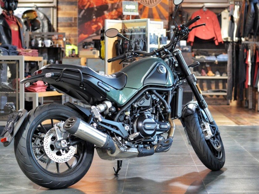 Круизер Бенелли мотоцикл