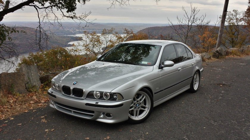 БМВ е39 м серебристая