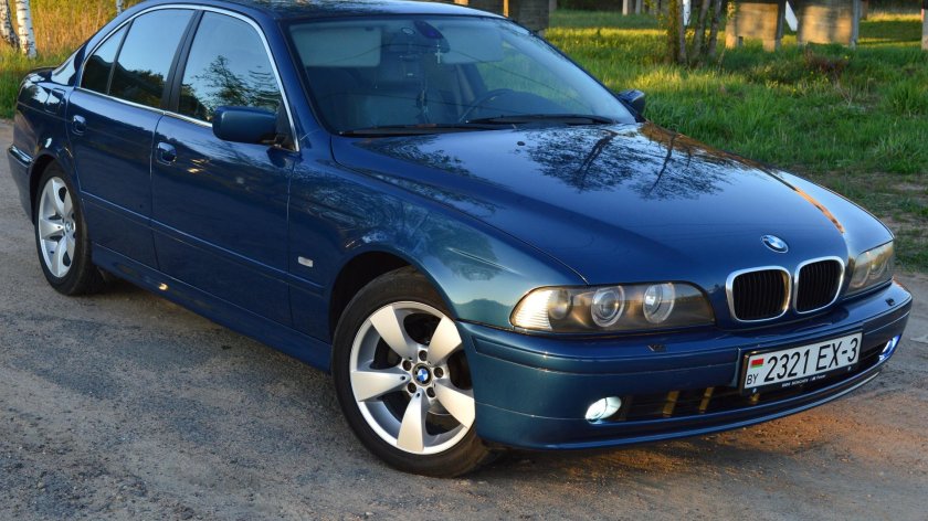 БМВ е39 2000г