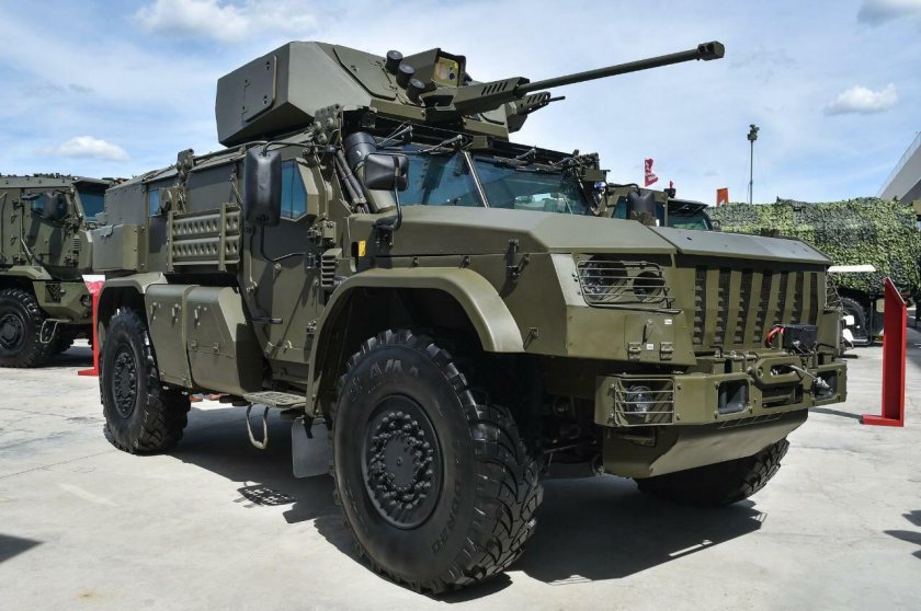 Броневик "Тайфун-ВДВ" С боевым модулем БМ-30-Д.