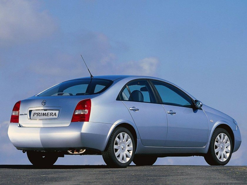 Nissan primera седан
