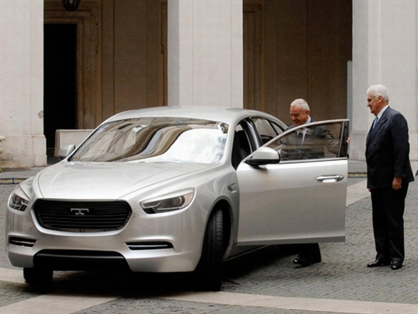 Авто де Томасо седан SLC концепт