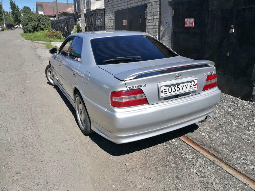 Toyota Chaser 100