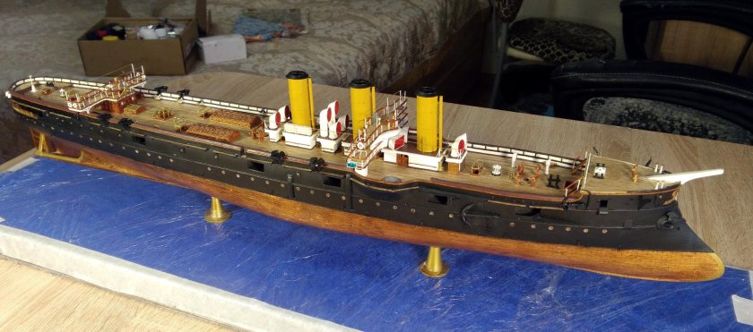 Крейсер память Азова модель