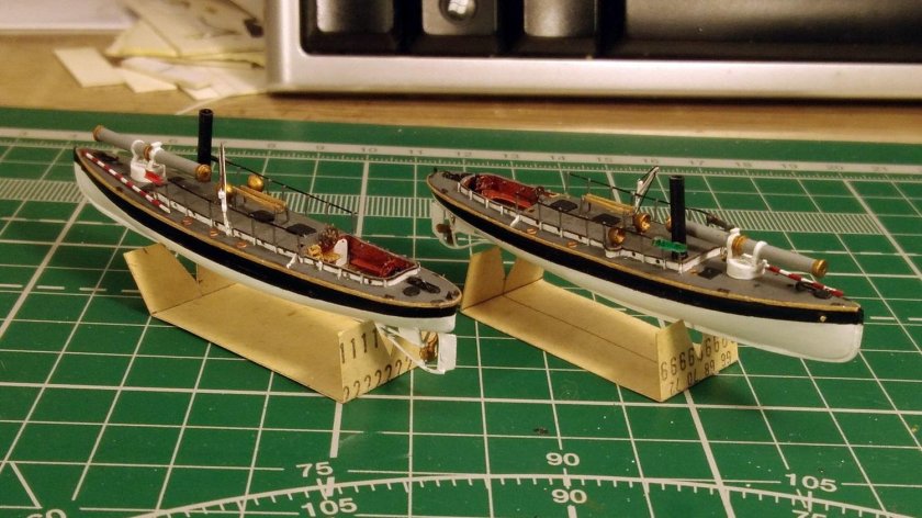 Крейсер память Азова модель