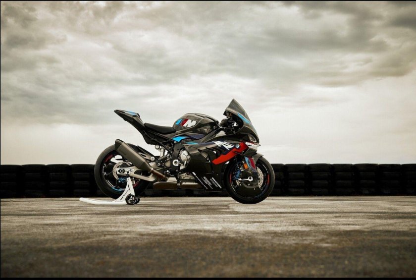 BMW m1000rr