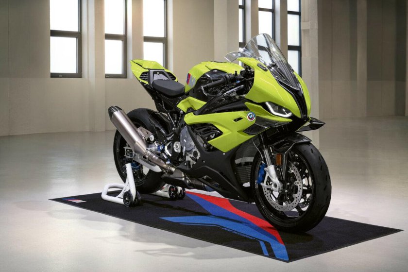 BMW m1000rr