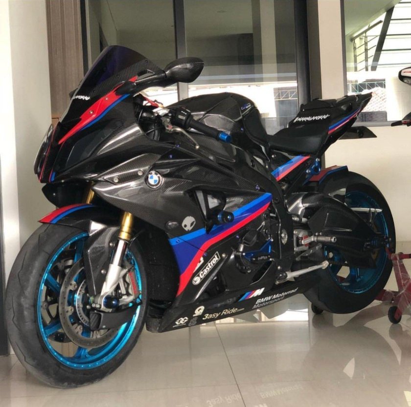 BMW 1000rr черный