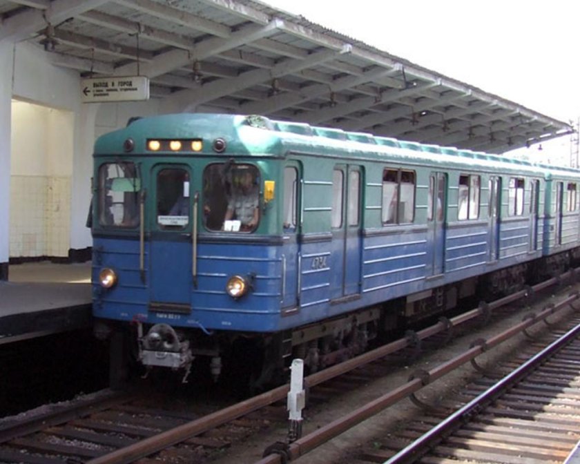 Еж-3 вагон метро