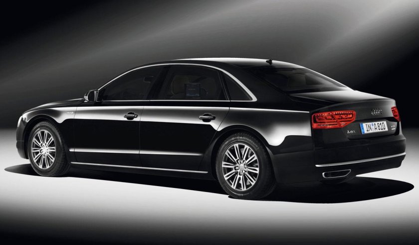 Audi a8 Лонг