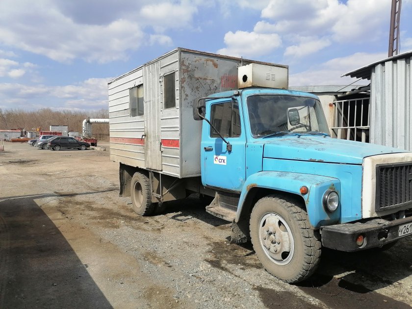 ГАЗ 3307 голубая