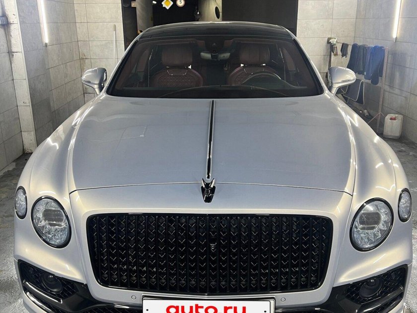 Bentley flying spur 2020