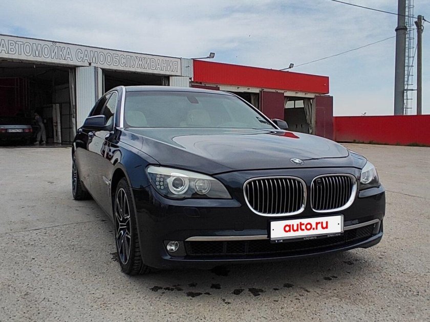 Бмв 740 f01