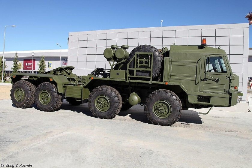 Тягач баз 6403