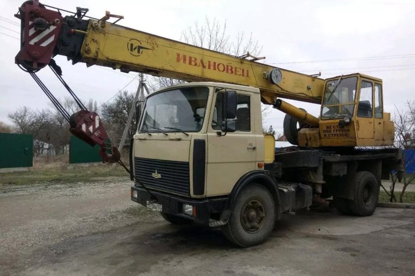 Автокран маз