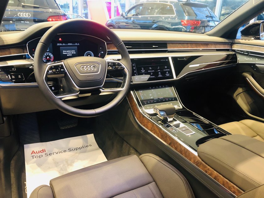 Audi a8l 2021