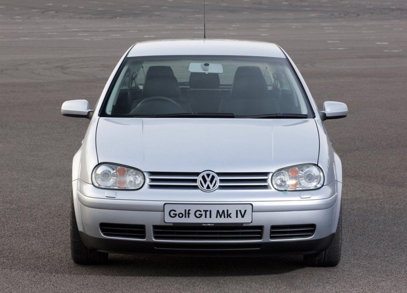 Фольксваген Golf 4