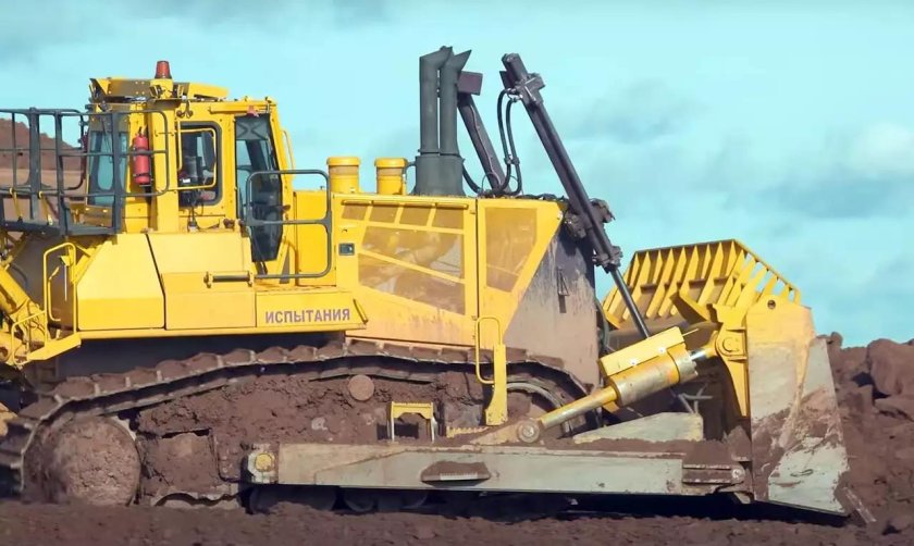 Бульдозер ЧЕТРА ЯМЗ 851