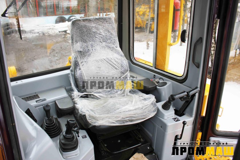 Кабина бульдозера ЧЕТРА Т-11