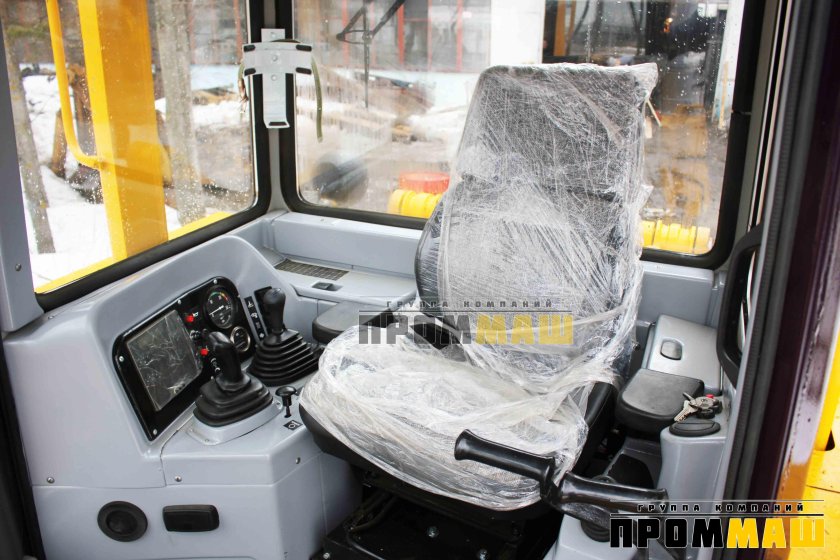 Кабина бульдозера ЧЕТРА Т-11