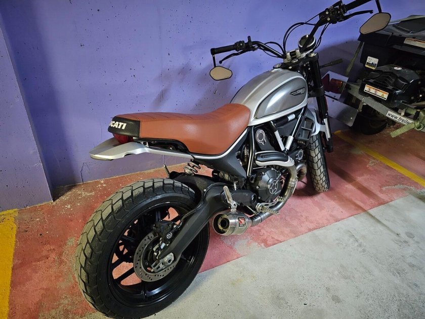 Ducati scrambler 1100