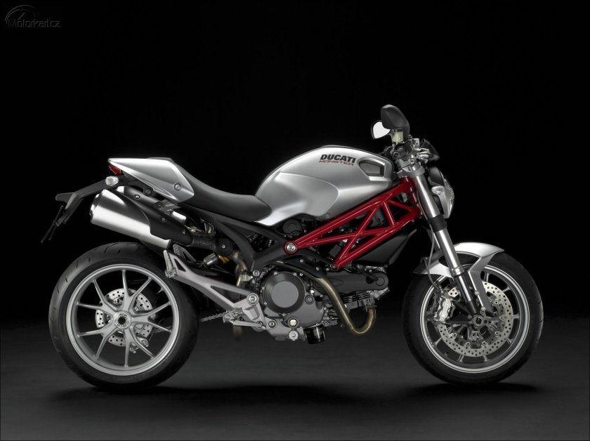 Ducati Monster 696