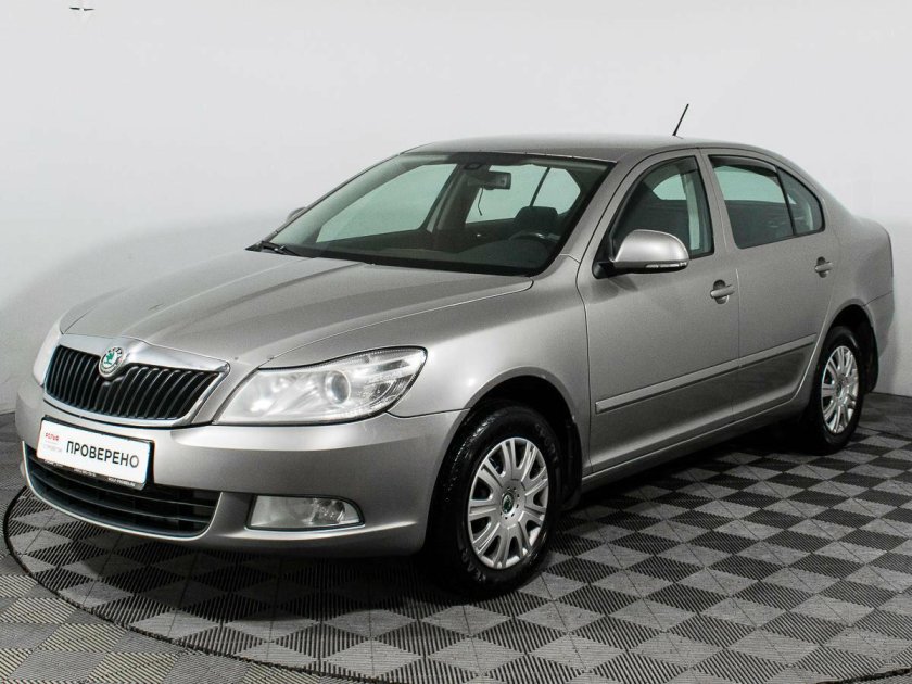 Skoda Octavia бежевый