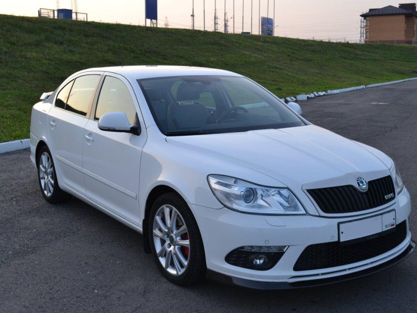 Шкода Октавия 2012
