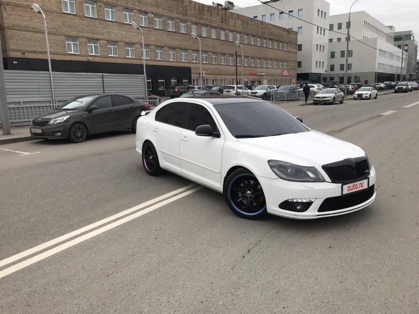 Skoda Octavia a5 белая