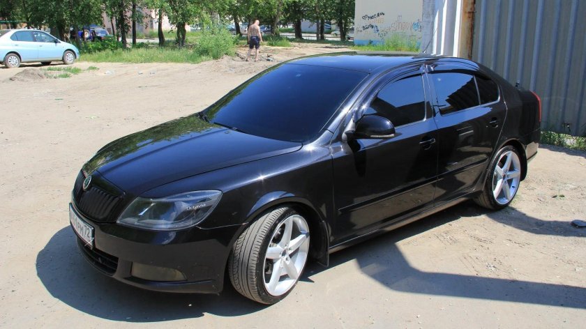 Шкода Октавия а5 РС черная