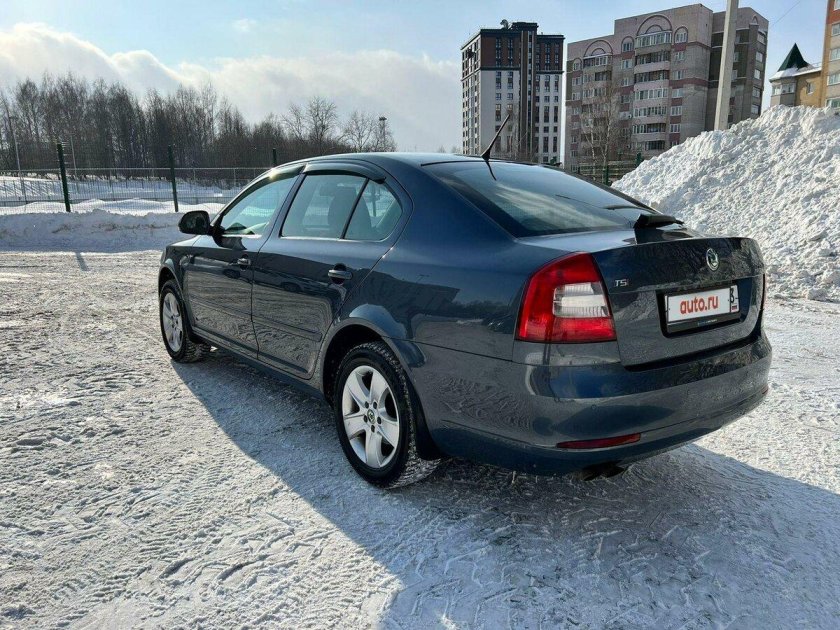 Серая шкода октавия
