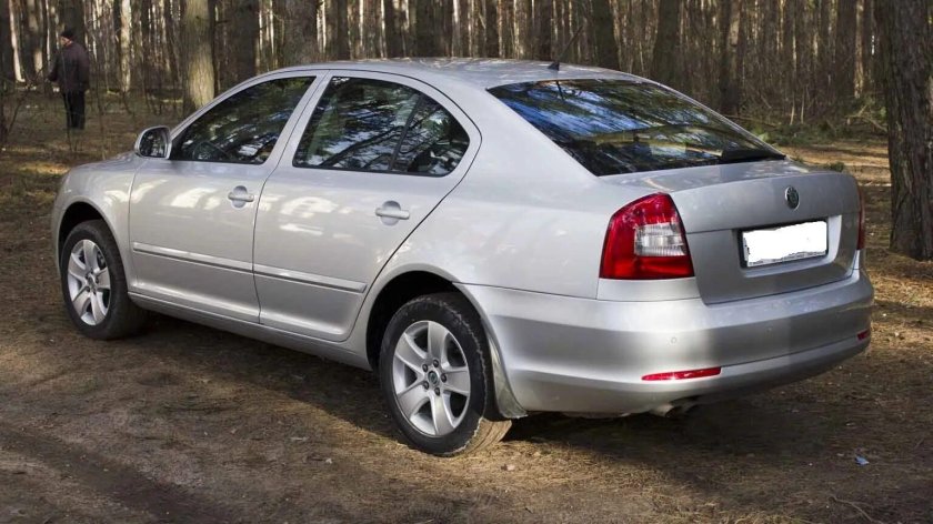 Шкода Октавия 1.6