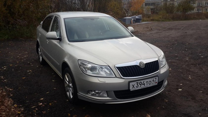Шкода Октавия 2012 1.6