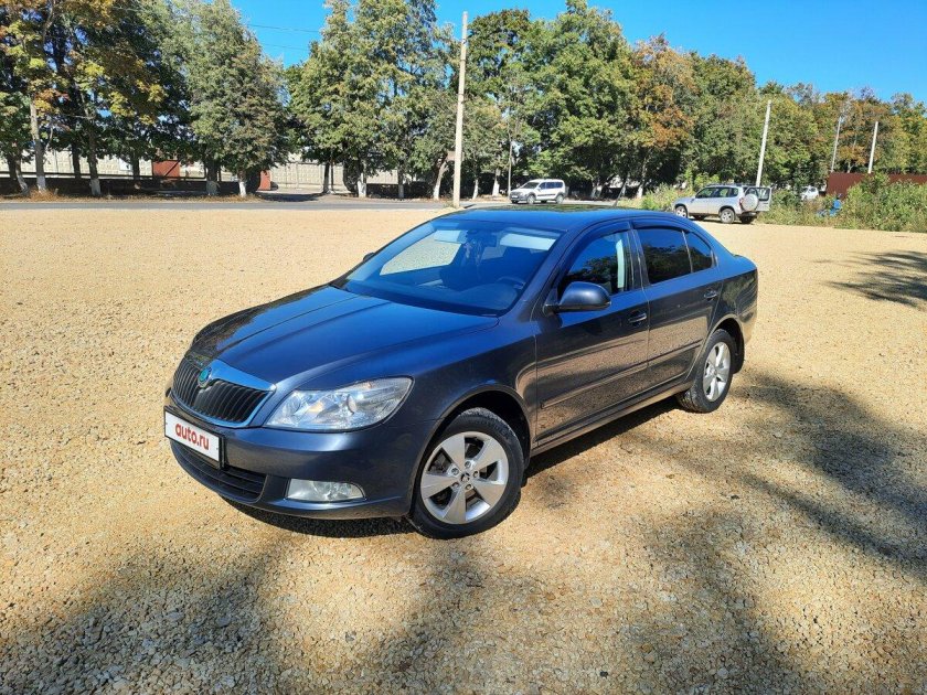 Шкода Фольксваген 2012 года фотографии