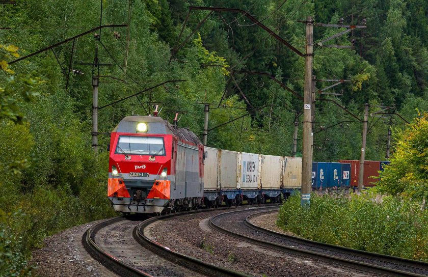 Локомотив гранит 2эс10