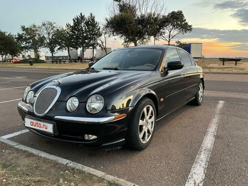 Ягуар машина 2000