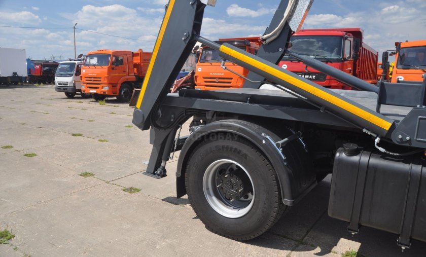 Бункеровоз на МАЗ 5550