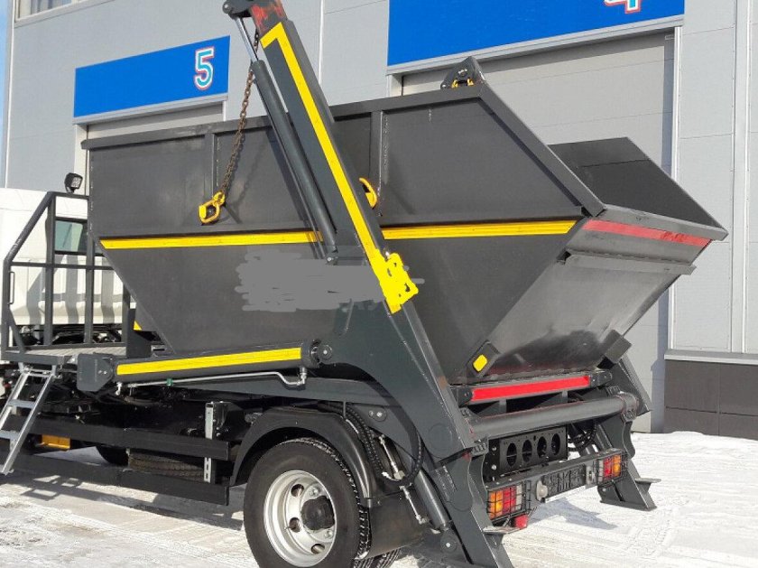 Мицубиси Фусо бункеровоз