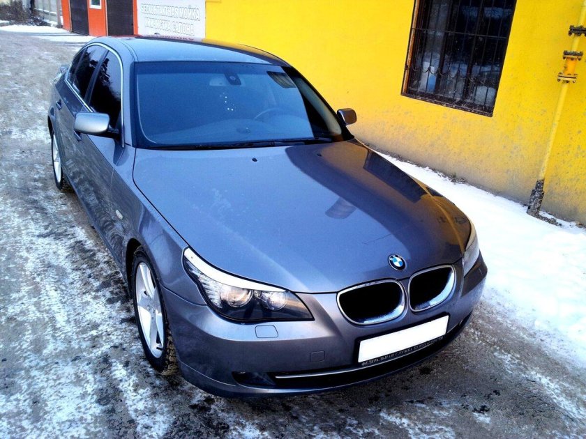 БМВ 5 2008 года
