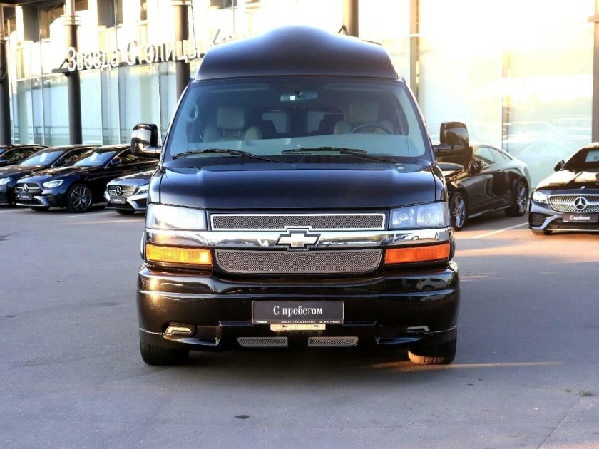 Chevrolet Express 2