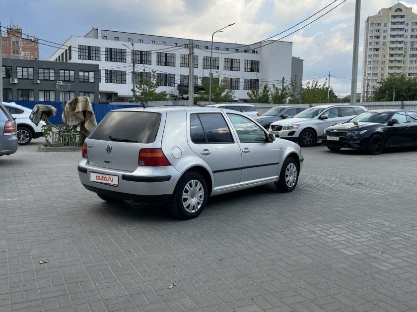 Гольф 4 серебристый