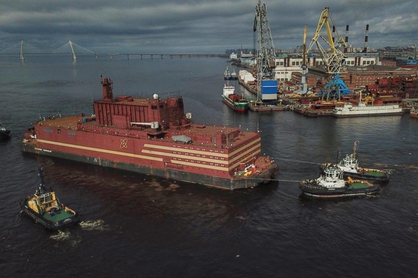 Плавучий энергоблок академик Ломоносов